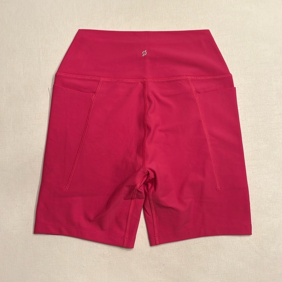 19. NWT Peloton Cadent Pocket Bike Short Very Berry - Picture 3 of 4